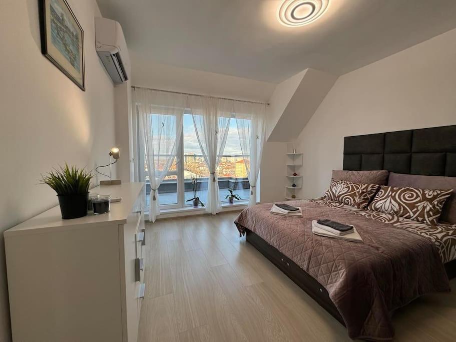 Apartemen Panoramic View Near Airport Sofia